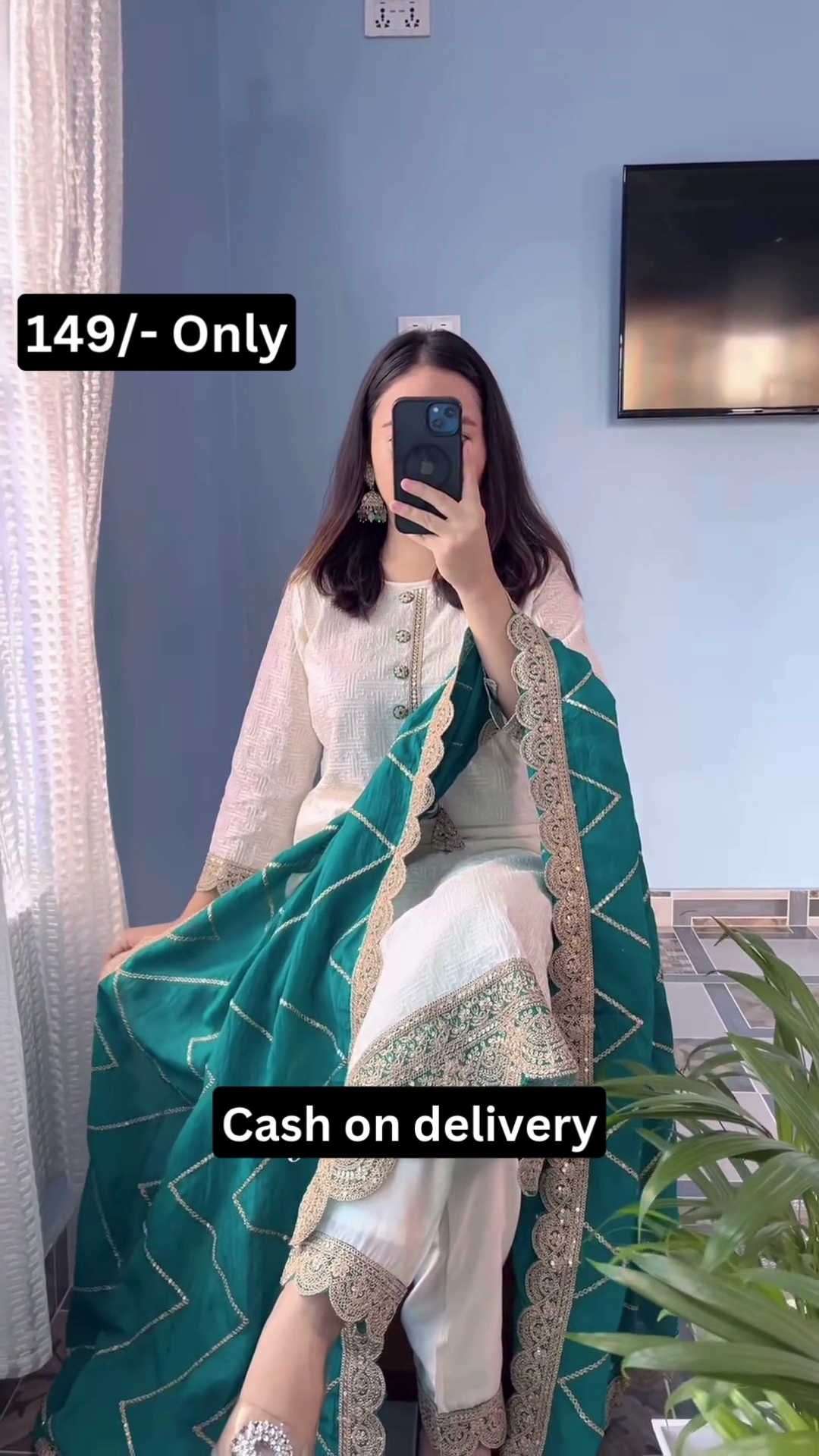 Graceful White Kurta Set with Emerald Green Designer Dupatta