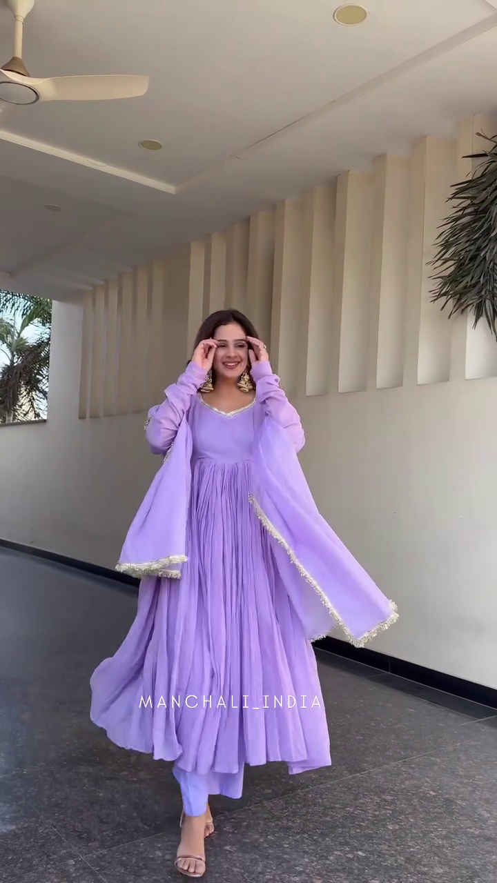 Graceful Lavender Anarkali Suit with Flowing Dupatta