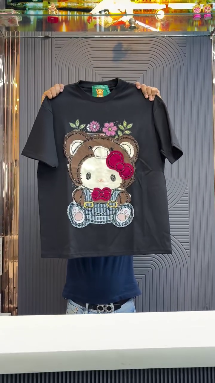 Cute Cartoon Graphic Black T-Shirt for Trendy Casual Style
