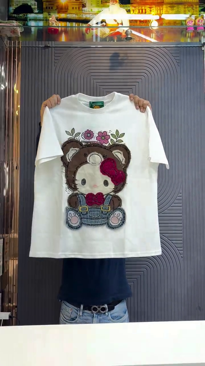 Cute Cartoon Graphic Black T-Shirt for Trendy Casual Style