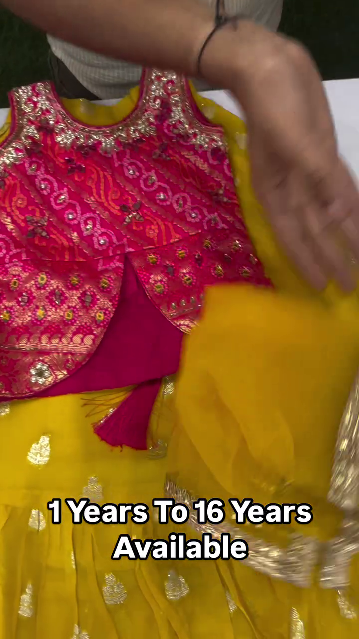 Elegant Kids Traditional Dress – Perfect for Festive Occasions