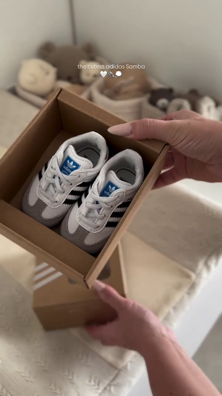 Adorable Kids Classic Sneakers – Mini Style for Little Feet