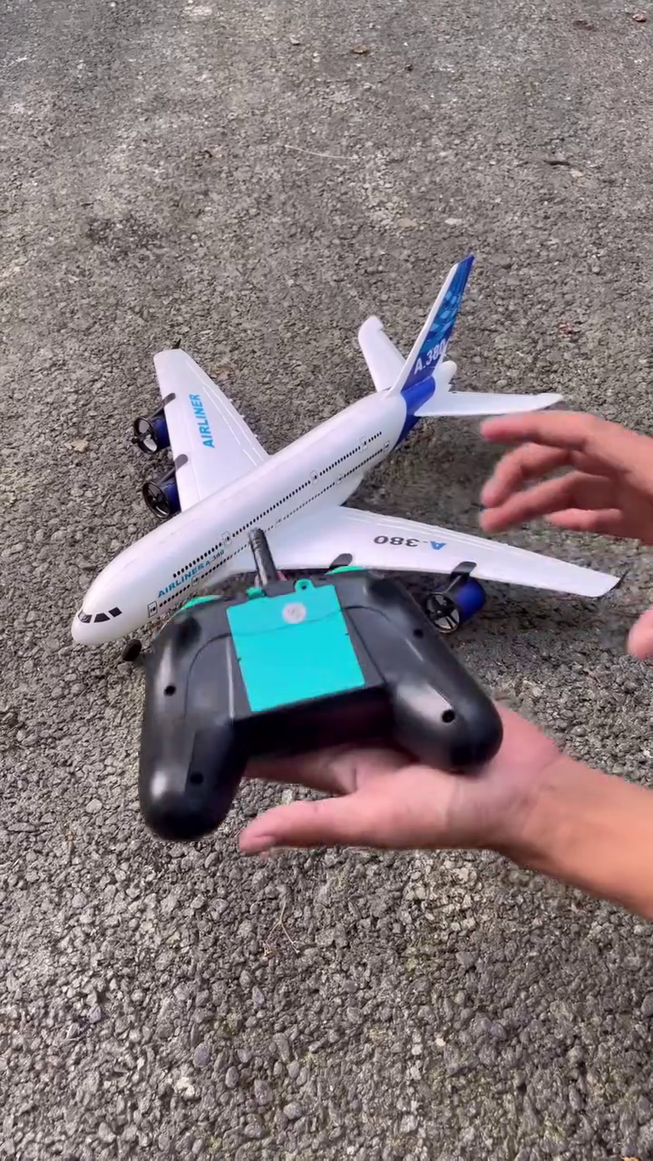Remote Control Airplane Toy – Exciting Flying Adventure for Kids