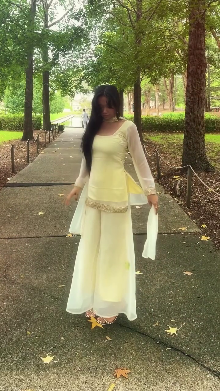 Soft Yellow Elegant Kurta Set – Graceful Outdoor Ethnic Look