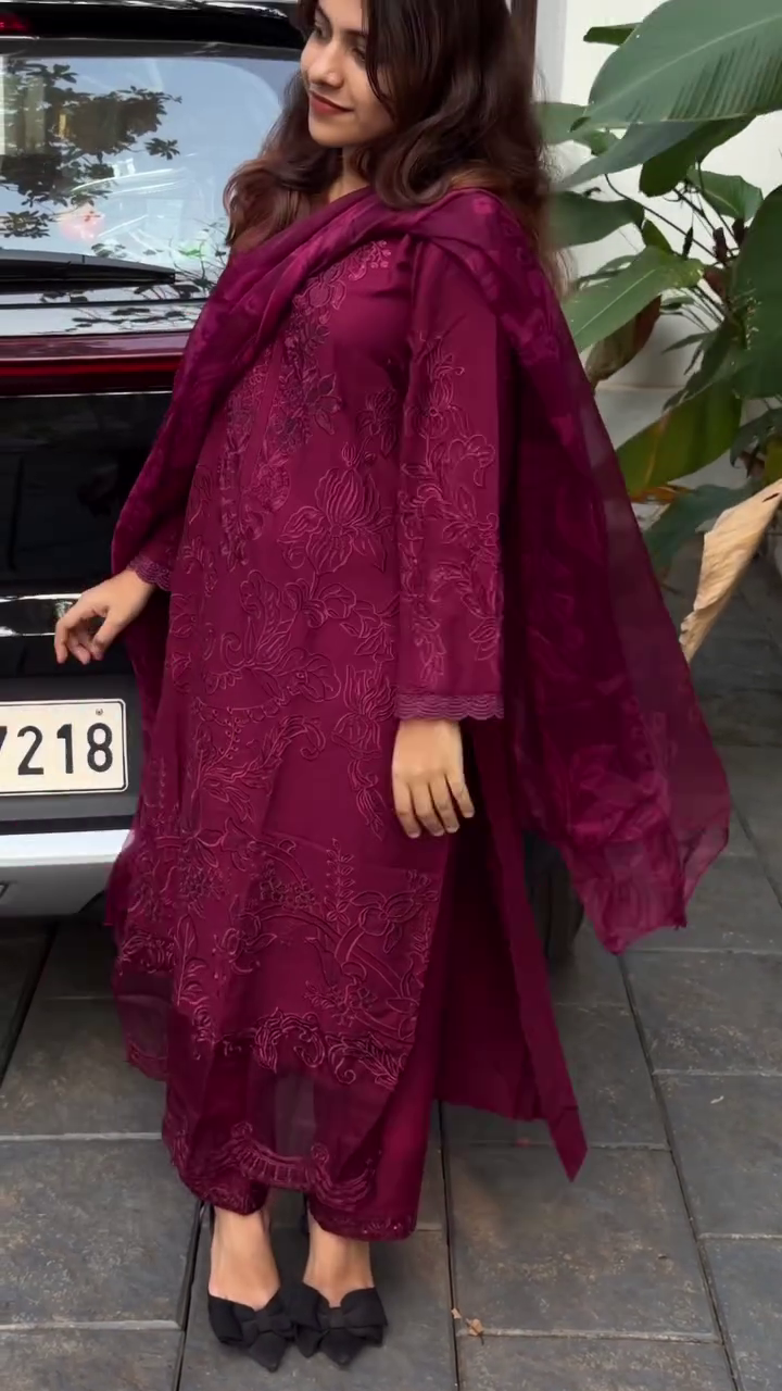 Elegant Maroon Embroidered Suit – Rich Traditional Ethnic Wear