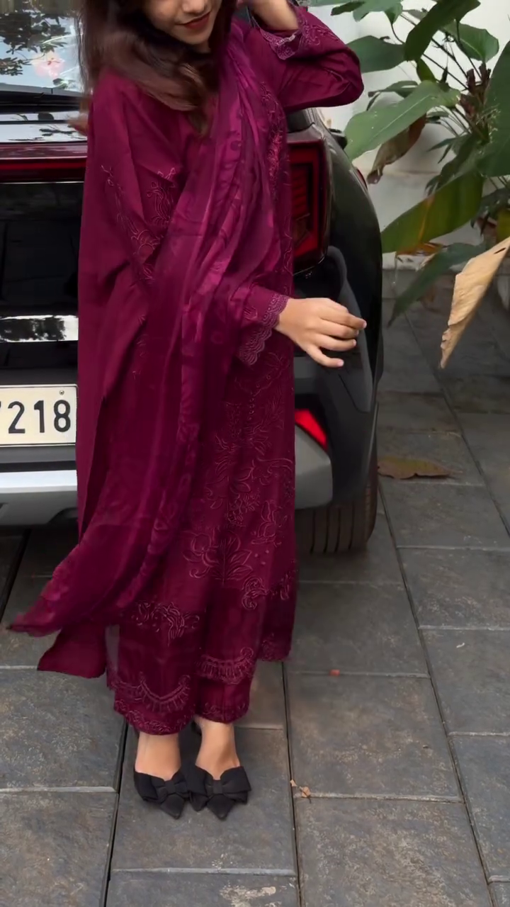 Elegant Maroon Embroidered Suit – Rich Traditional Ethnic Wear